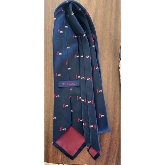 Vintage Men’s ROOSTER Tie Navy With Red Bear & Beige Dog Polyester And Silk Wove - Picture 3 of 6